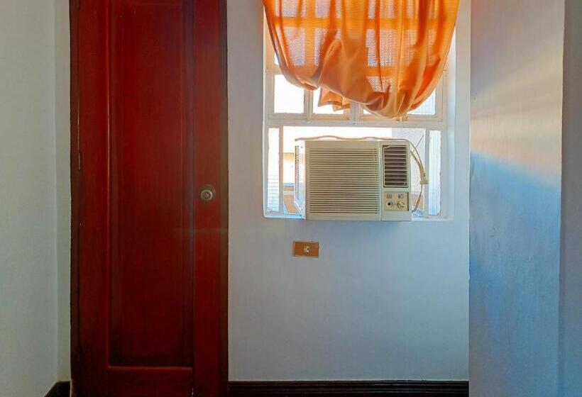 Szálloda Elinas And Restaurant