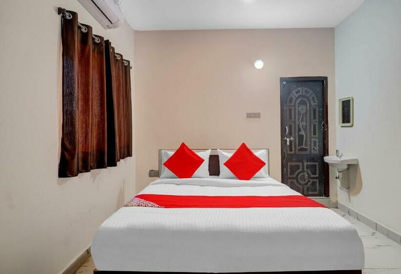 ホテル Flagship Sairam Residency