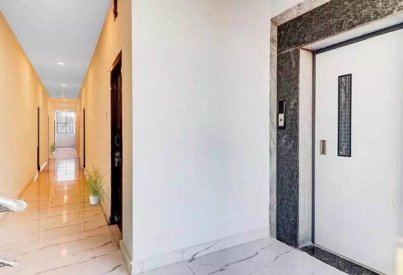 ホテル Flagship Sairam Residency