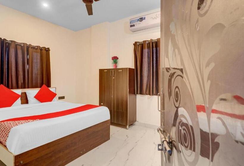 ホテル Flagship Sairam Residency