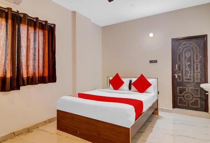 ホテル Flagship Sairam Residency