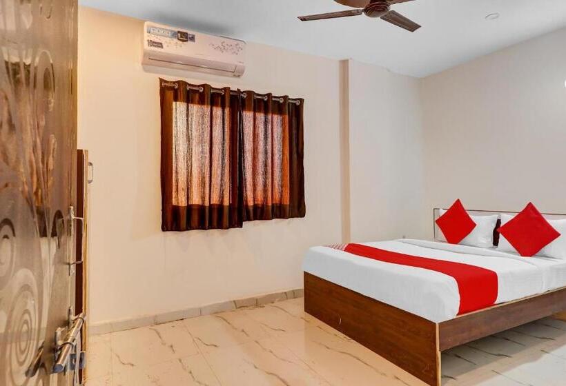 ホテル Flagship Sairam Residency