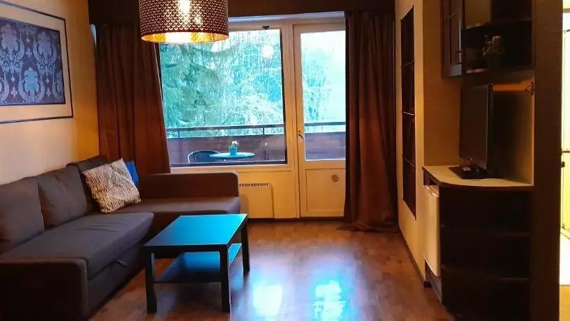 هتل Li Leikari