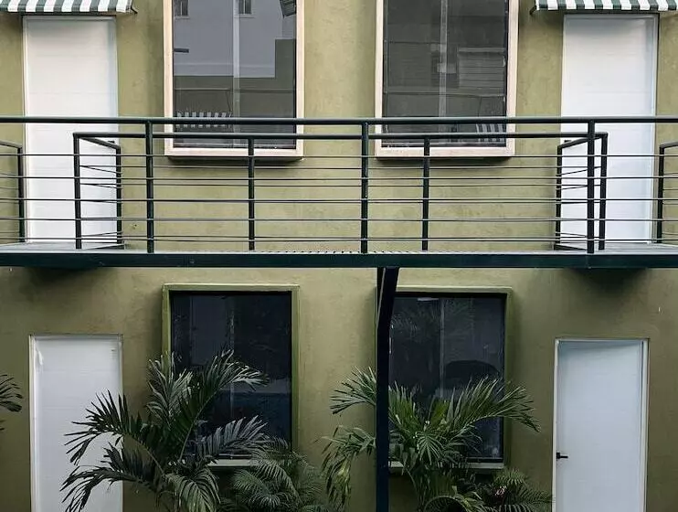 ホテル Oasis Tropical