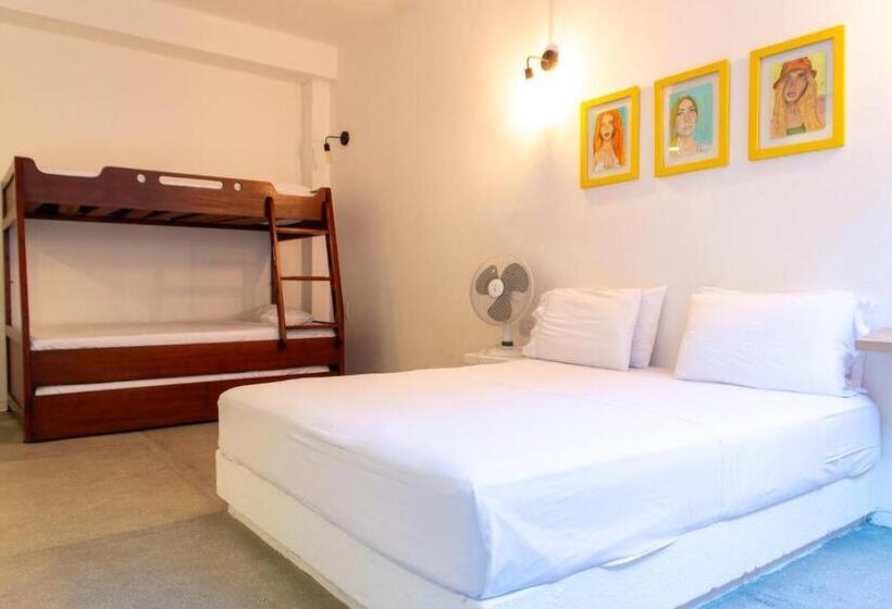 هتل Oasis Tropical