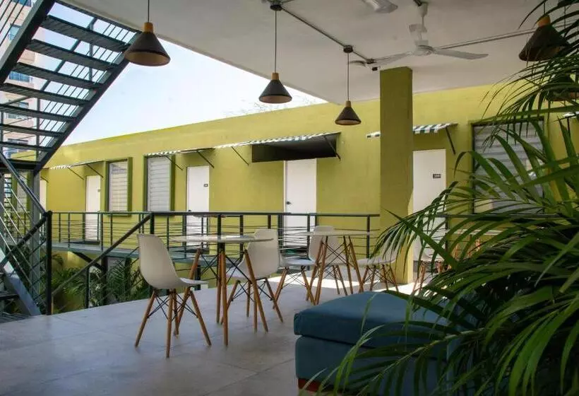 ホテル Oasis Tropical