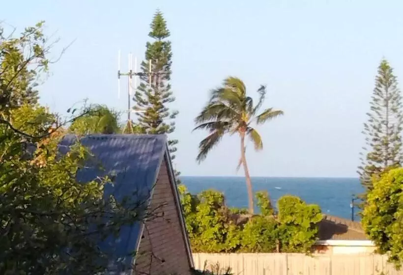 Motelli Bargara Beach Motor Inn Budget Accommodation Pet Friendly On Application