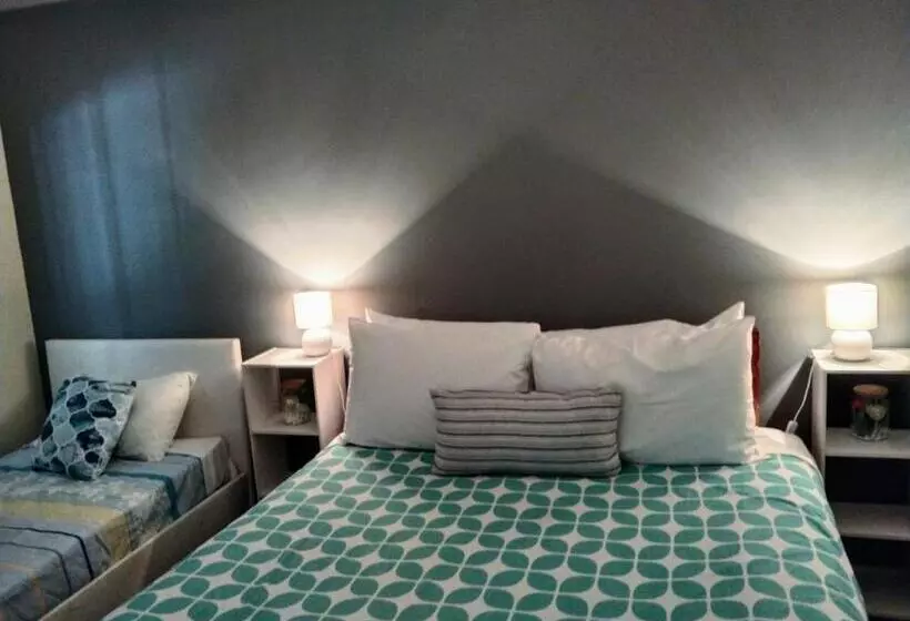 Motelli Bargara Beach Motor Inn Budget Accommodation Pet Friendly On Application