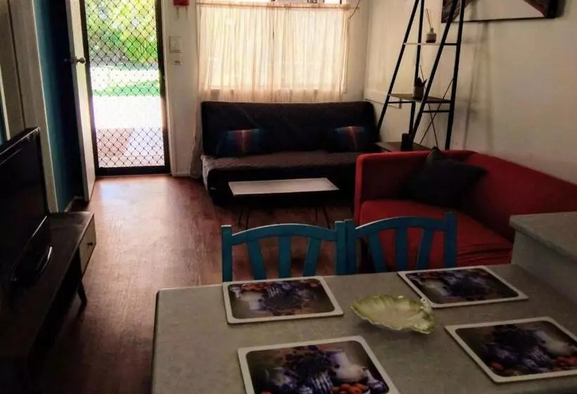 Motelli Bargara Beach Motor Inn Budget Accommodation Pet Friendly On Application