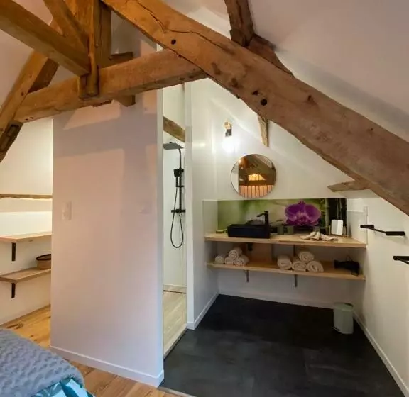 Majatalo A La Mémoire De Merlin