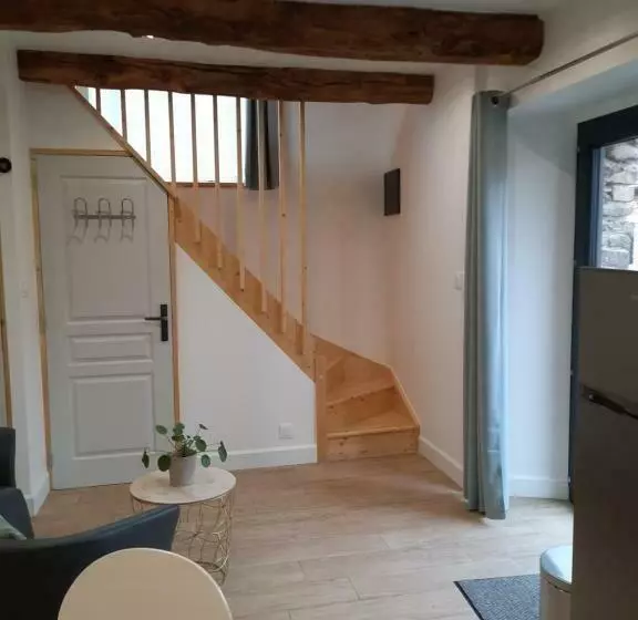 Majatalo A La Mémoire De Merlin