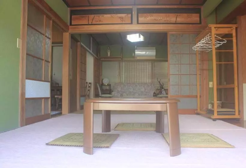 ペンション Annex Higashifujita