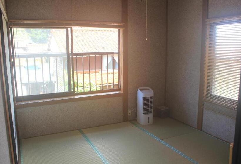 פנסיון Annex Higashifujita