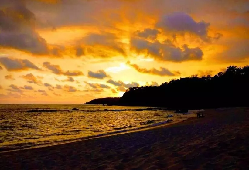 Majatalo Bungalow Doble Con Vista Parcial Al Mar, Cocina Completa