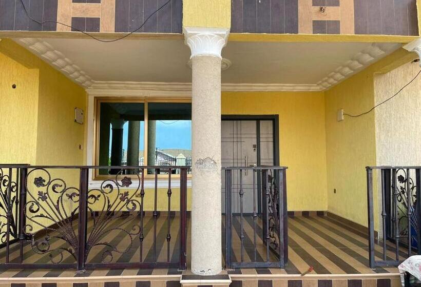 פנסיון Okf Obouba Apartment