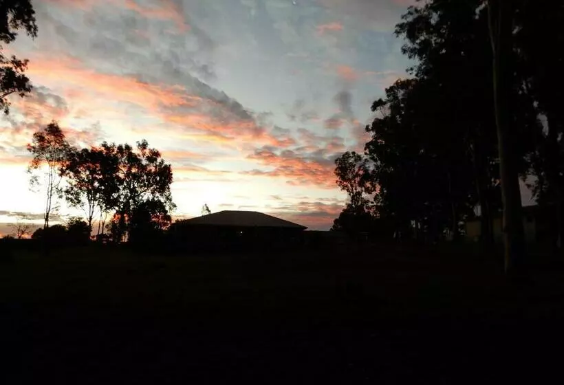 ペンション Scenic Sunsets@tamborine