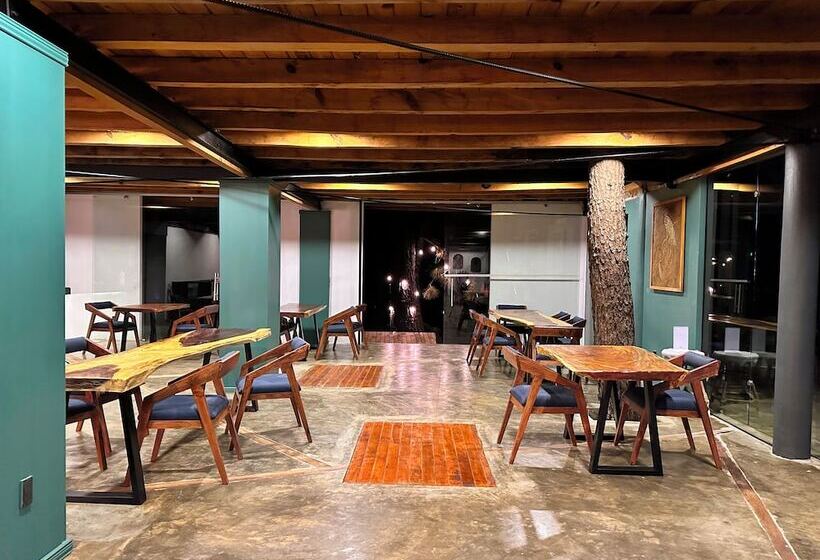 Pine Tree Mazamitla Hotel Boutique & Cabañas