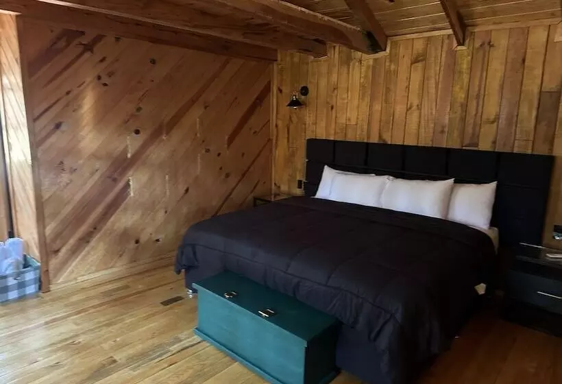 Pine Tree Mazamitla Hotel Boutique & Cabañas