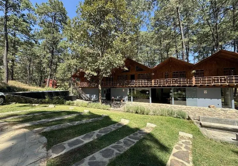 Pine Tree Mazamitla Hotel Boutique & Cabañas