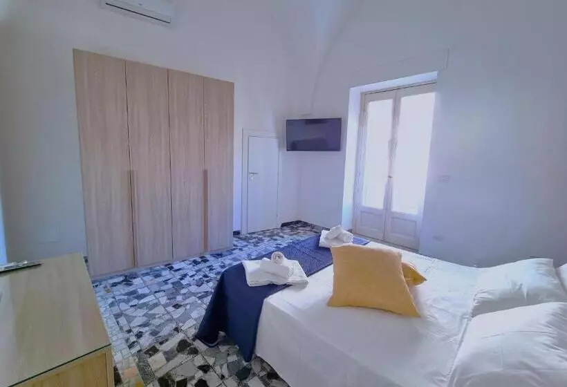 Templari Suite   B&b Mesagne