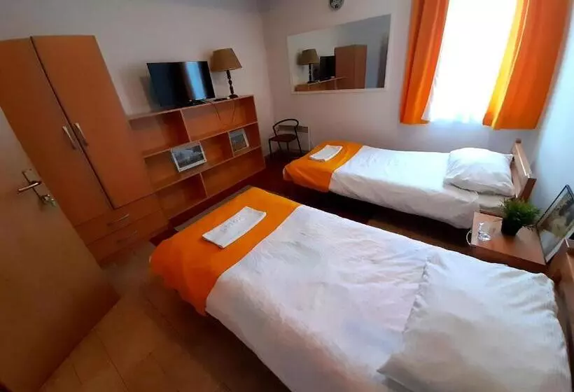 هاستل Domaćinska Kuća Banja Luka