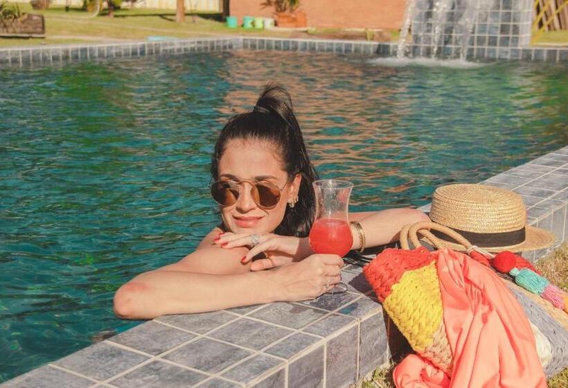 هاستل Pousada Corália