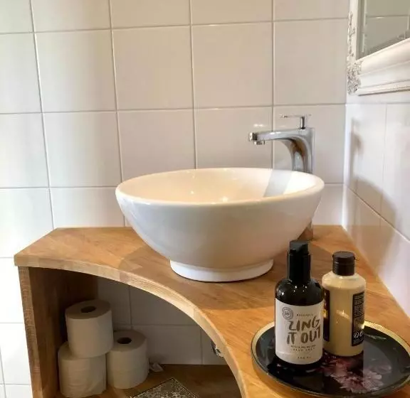 ベッドアンドブレックファースト Annehill I Bro