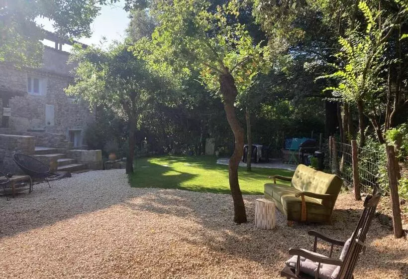 ベッドアンドブレックファースト Gite De Barbusse