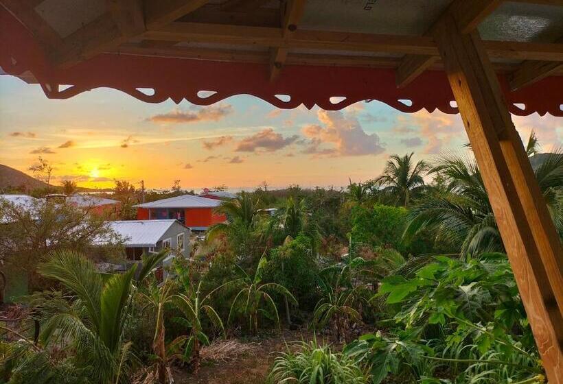 تختخواب و صبحانه Mary & Matt Lodge