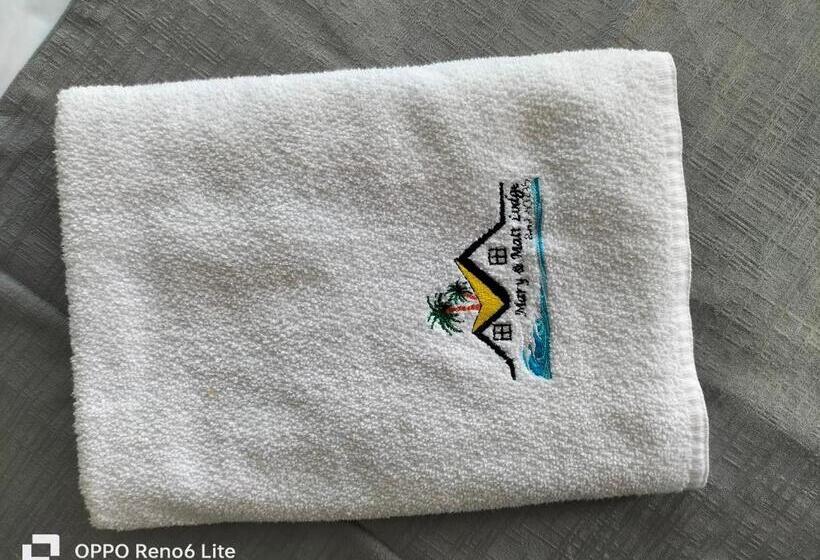 تختخواب و صبحانه Mary & Matt Lodge