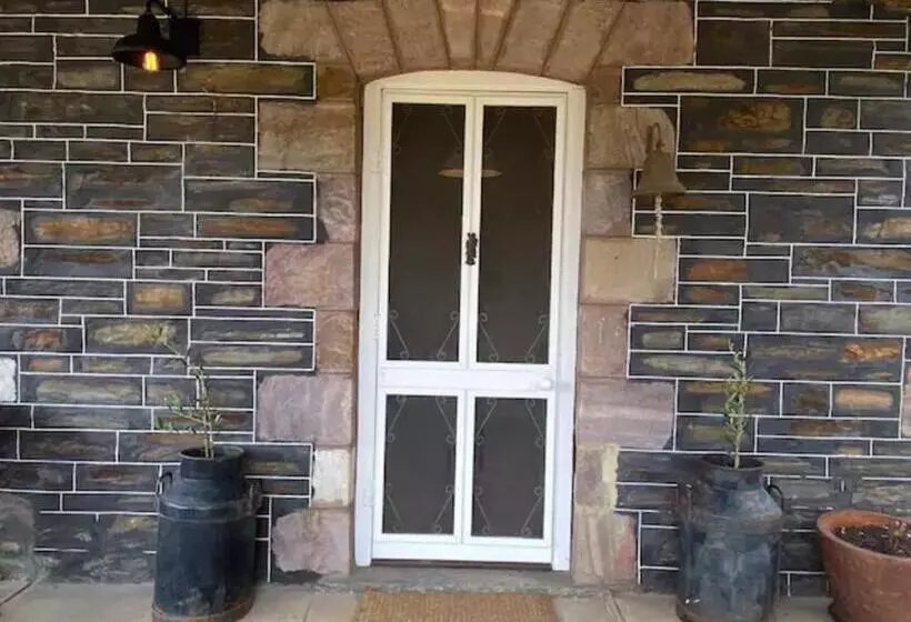 ベッドアンドブレックファースト Randell Cottage Adelaide Hills Cosy Rustic Hideaway