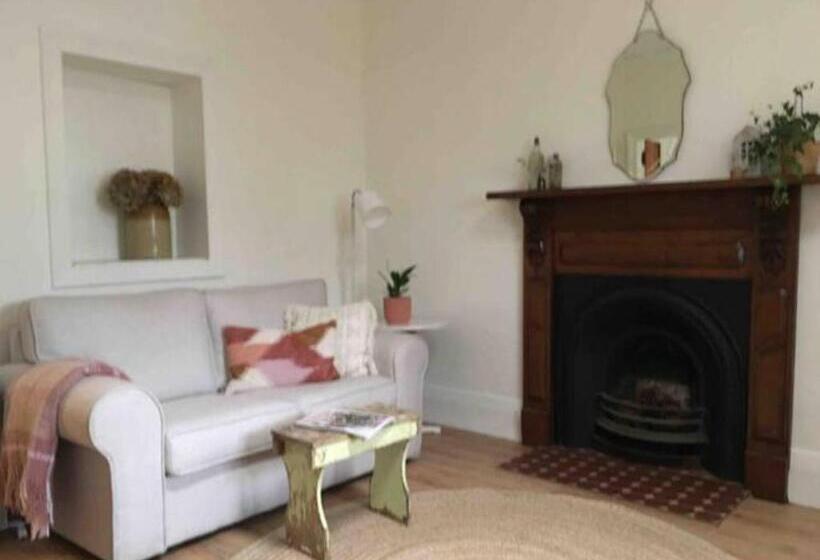 Bed and Breakfast Randell Cottage   Adelaide Hills   Cosy Rustic Hideaway