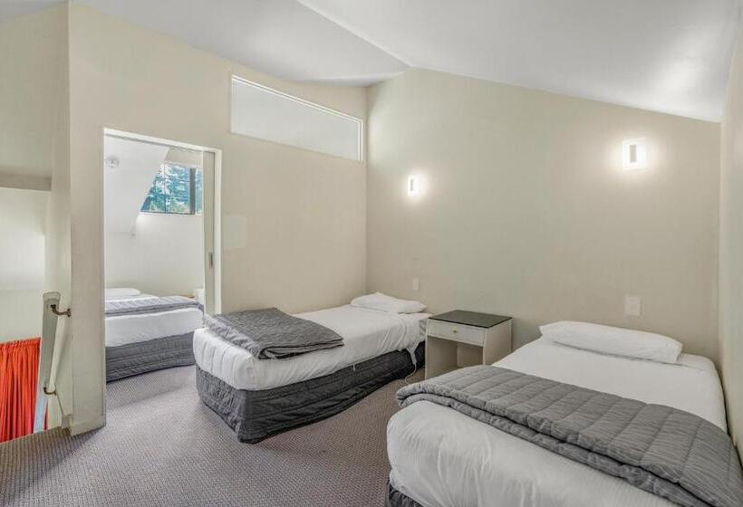 בית מלון כפרי Capital Lodge Motor Inn