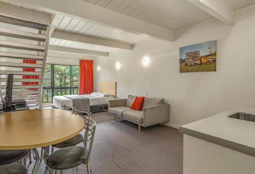 בית מלון כפרי Capital Lodge Motor Inn