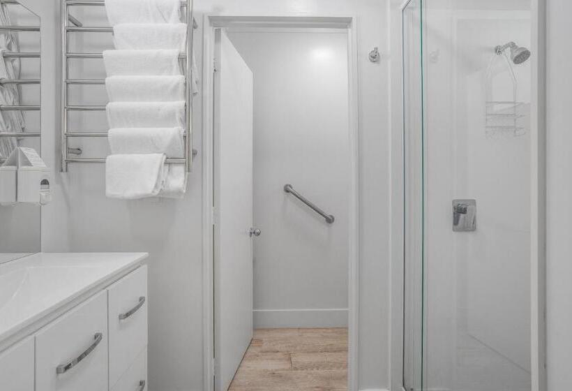 בית מלון כפרי Capital Lodge Motor Inn