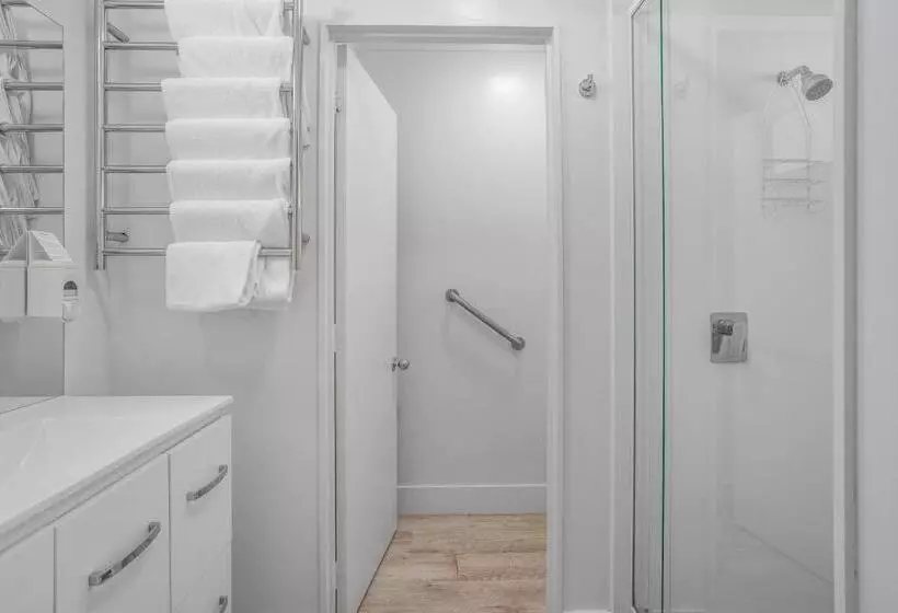 Hotelli Capital Lodge Motor Inn