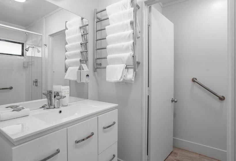 בית מלון כפרי Capital Lodge Motor Inn