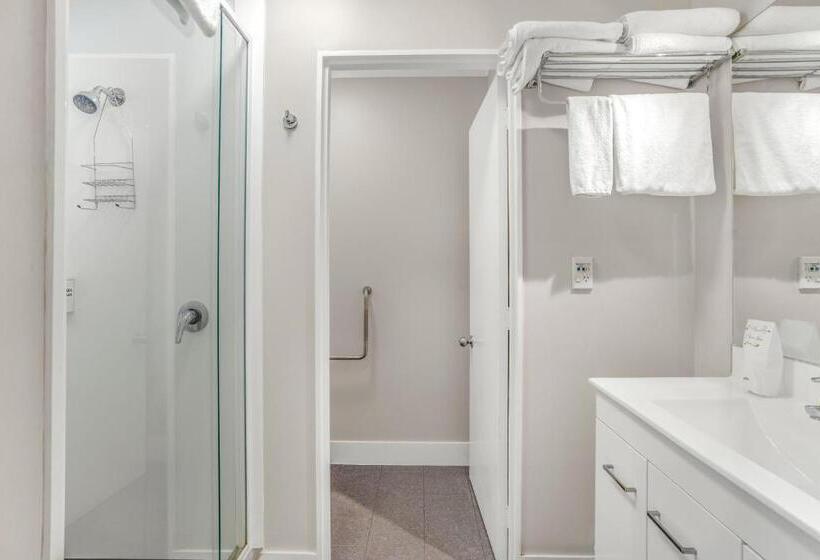 בית מלון כפרי Capital Lodge Motor Inn