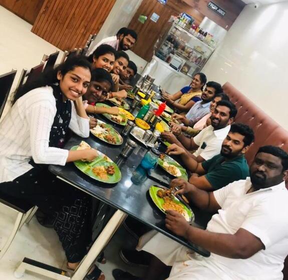 בית מלון כפרי Divine Rameshwaram