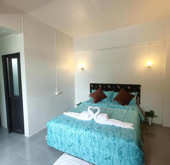 호텔 Funky Crab The River