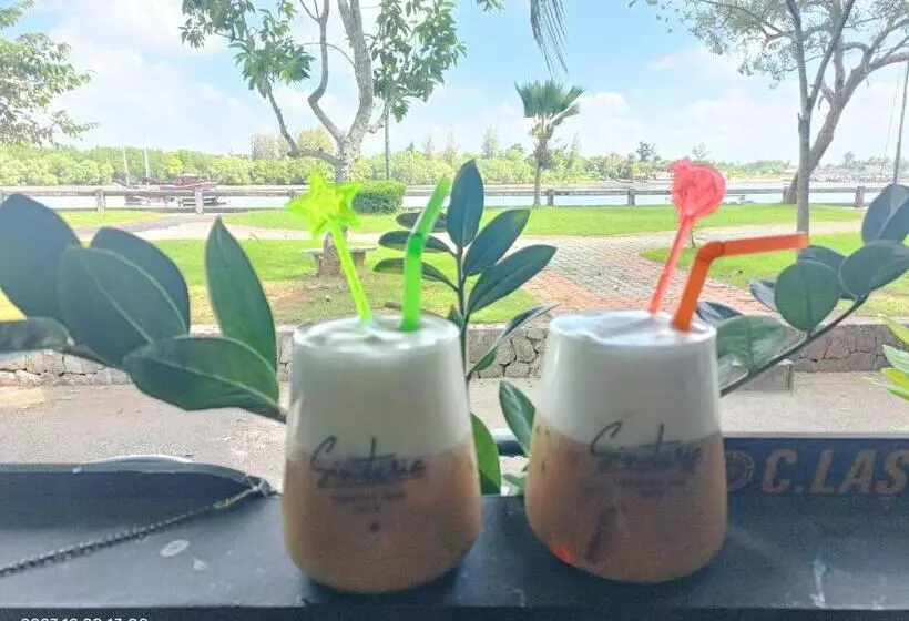 Hotelli Funky Crab The River