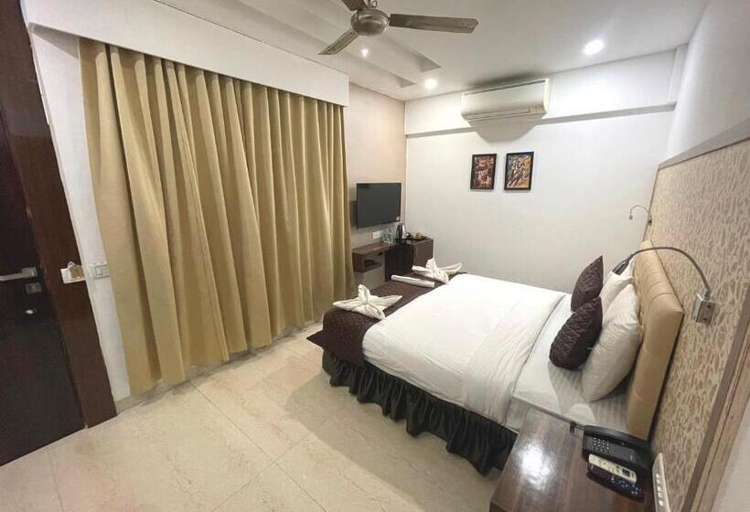 فندق Goa Continental Baga