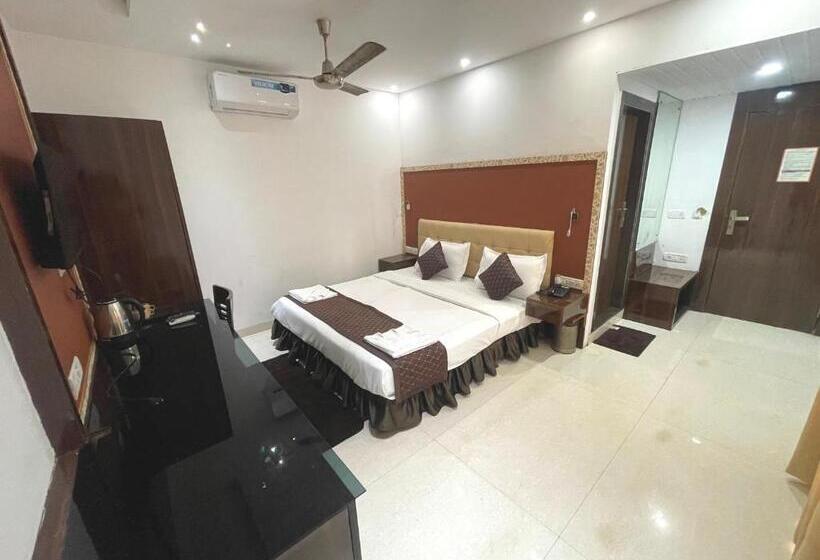 فندق Goa Continental Baga