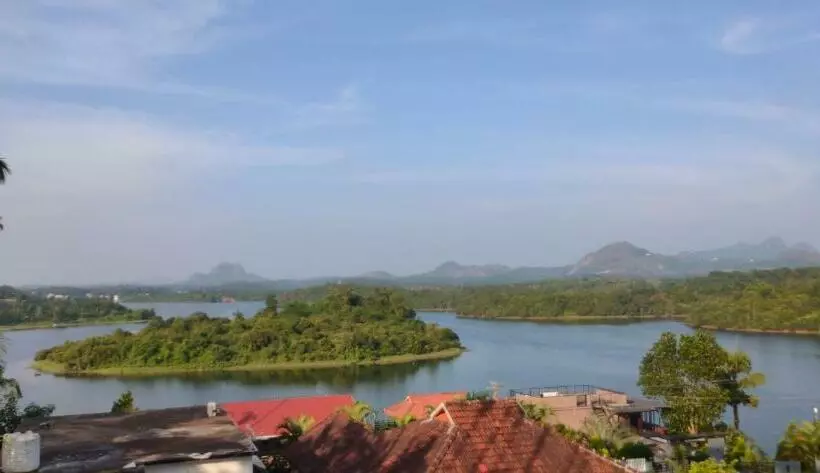 ホテル Karapuzha Water Scapes