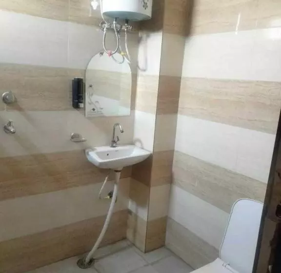 Hotelli Oyo 80463j Hotal Mannat Valley