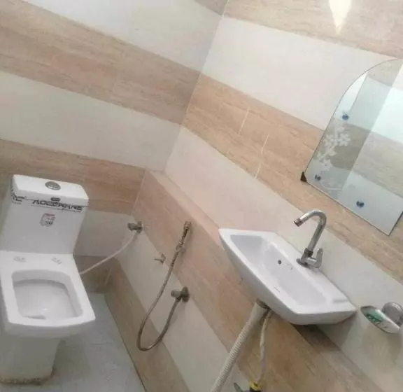 Hotelli Oyo 80463j Hotal Mannat Valley