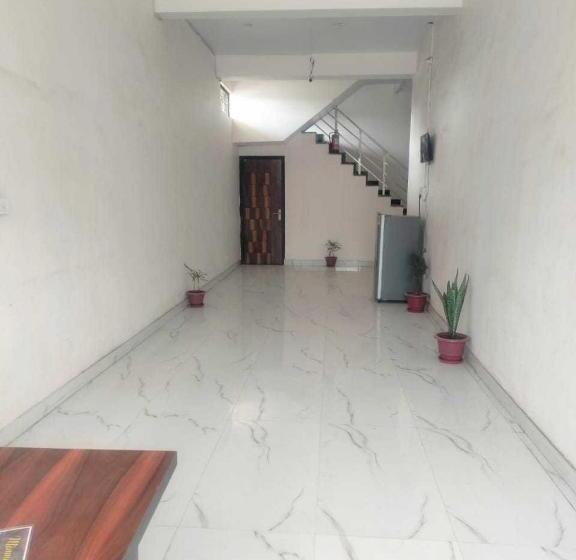 ホテル Oyo 80463j Hotal Mannat Valley