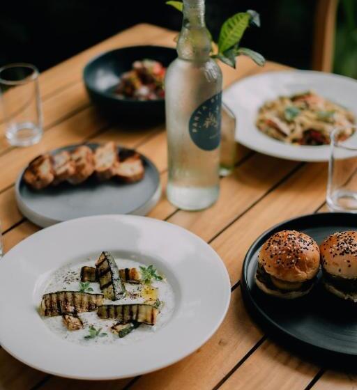 בית מלון כפרי Panta Rei Resort