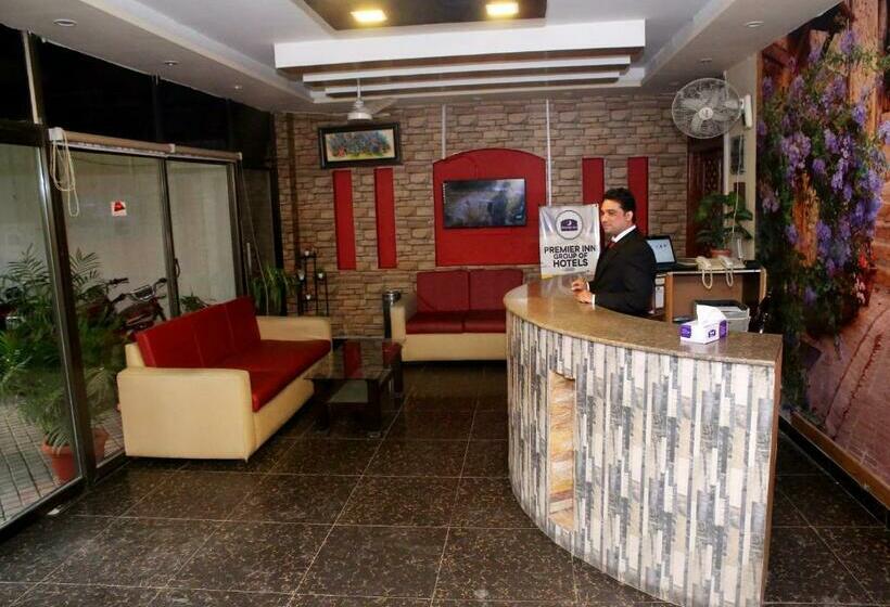 هتل Premier Inn Mall Lahore