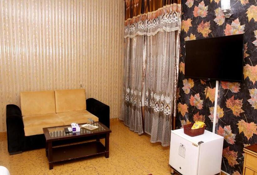 هتل Premier Inn Mall Lahore